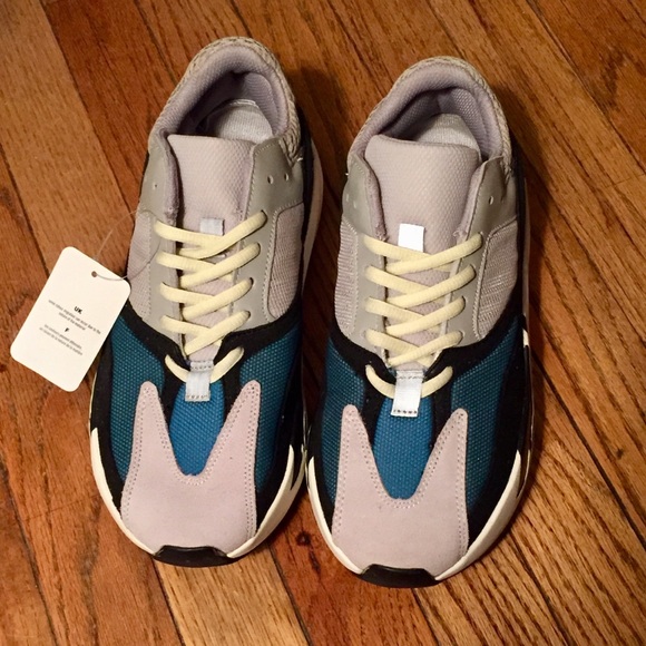 yeezy wave runner 700 sneakers